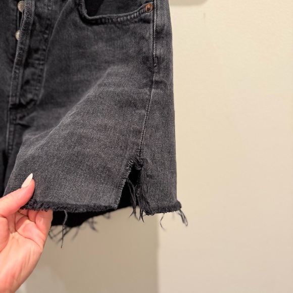 AGOLDE Dee Black Jean Shorts Womens Size 25 - Picture 5 of 11